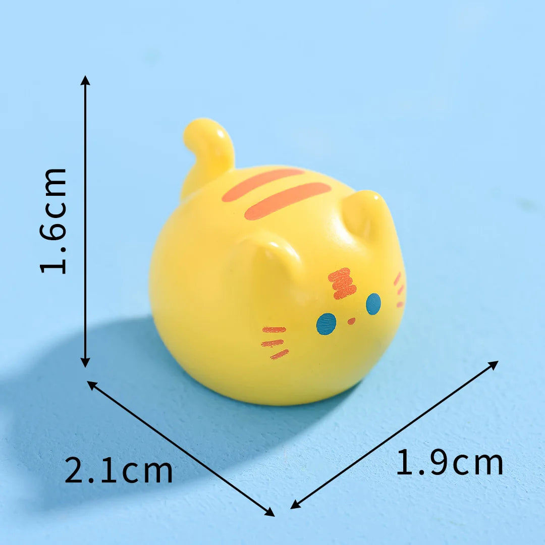 Tiny Round Cat Figurines, Mini Resin Kittens in 10 Breeds, 10 to 100 Pack