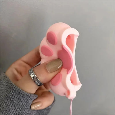 Katzenpfoten-Airpod-Hülle