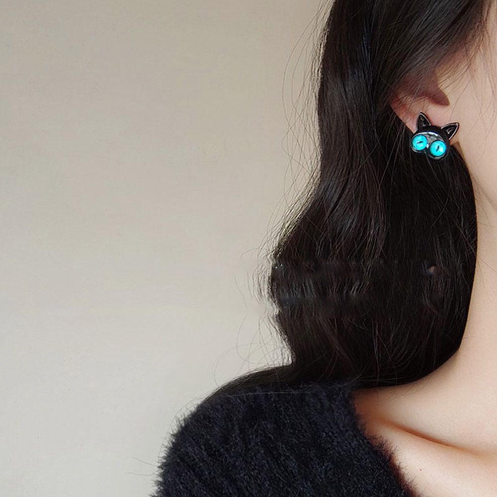 Black Cat Stud Earrings - Cat earrings