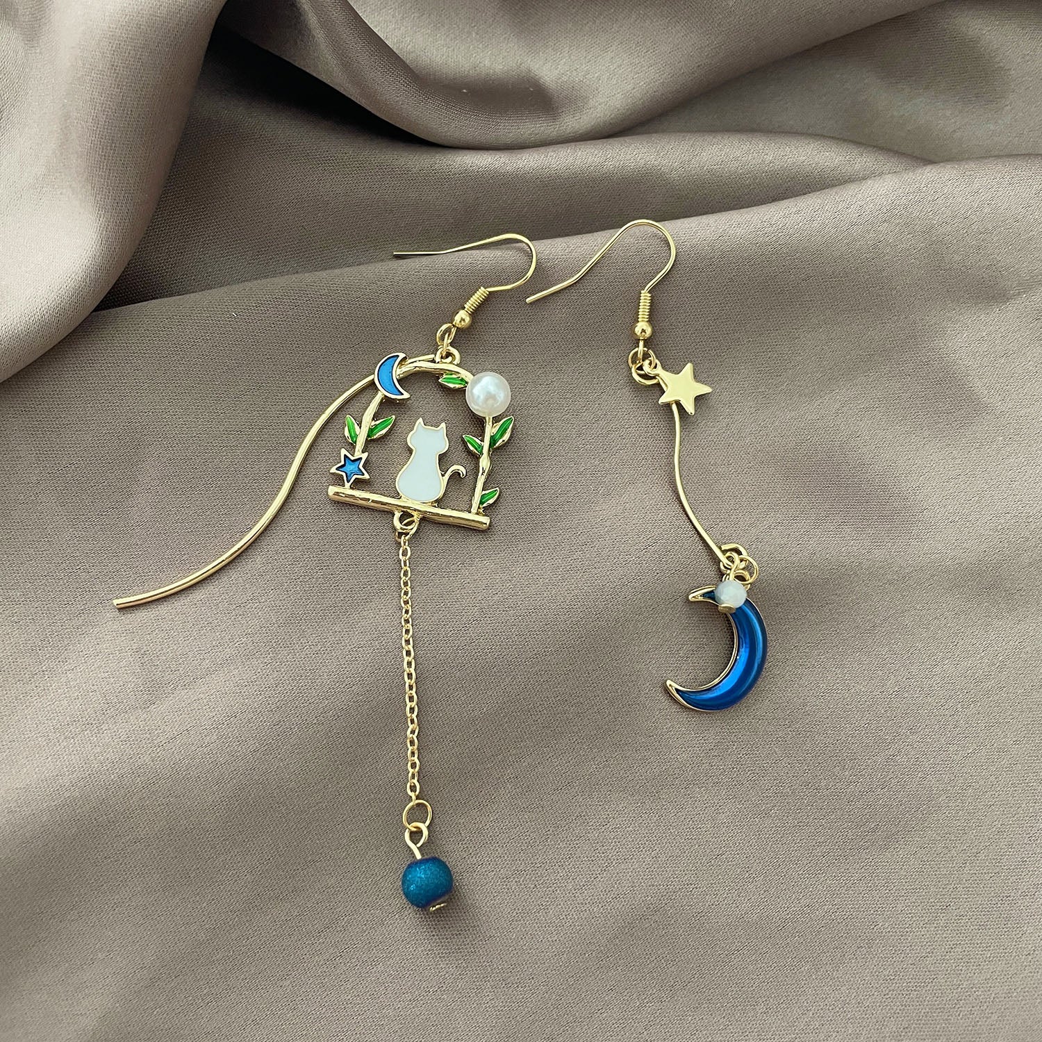 Cat Bird Earrings - Cat earrings