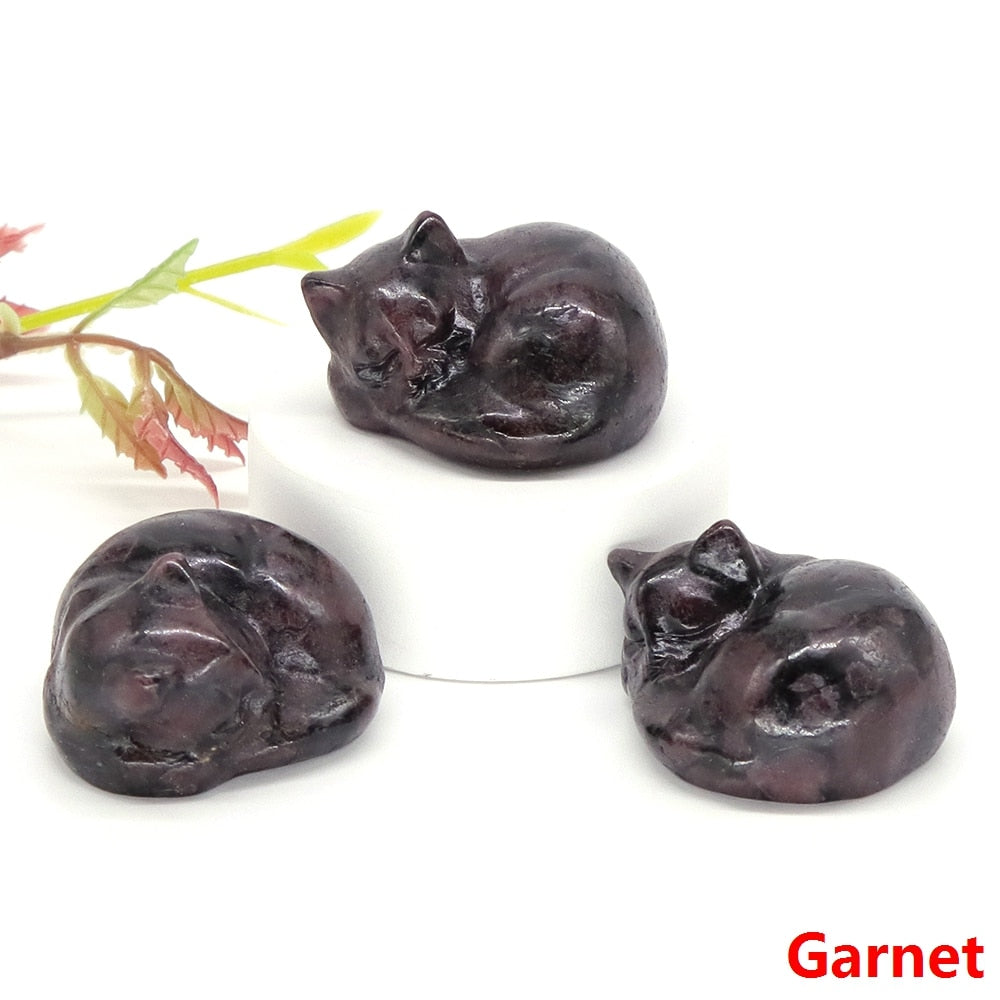 Crystal Cat Figurine - Garnet / 1pc