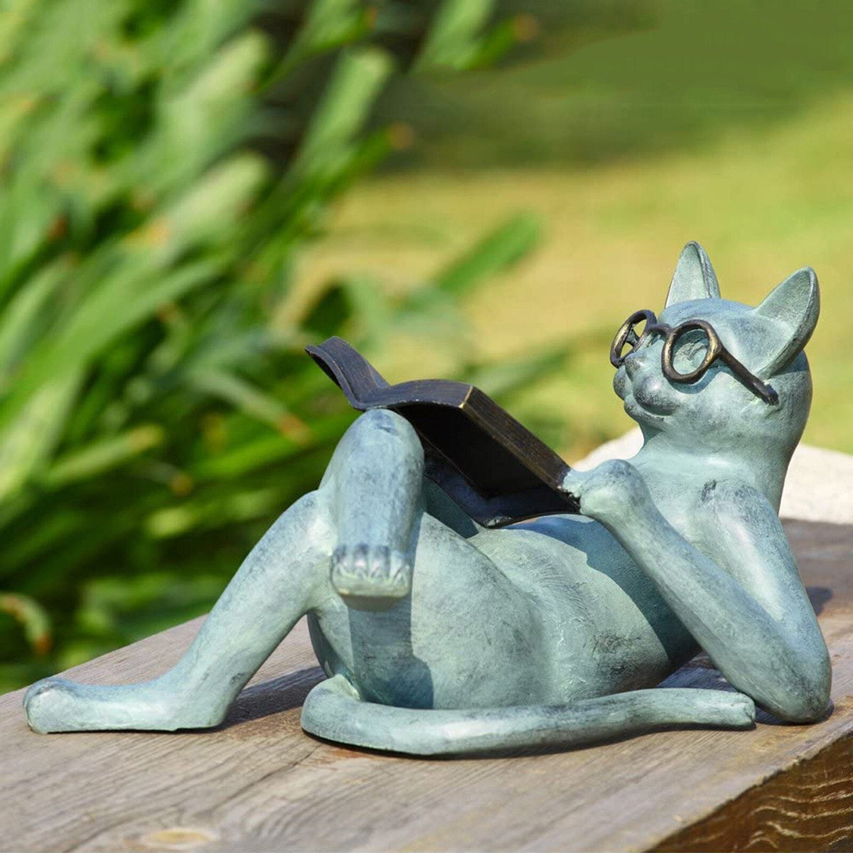 Funny Cat Statue