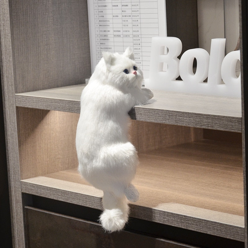 Realistic climbing cat plush - White