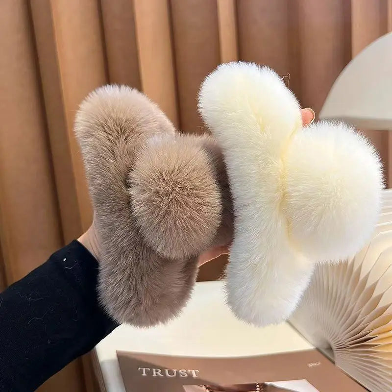 Large Plush Hair Claw Clip, Fuzzy Winter Hair Clip for Women