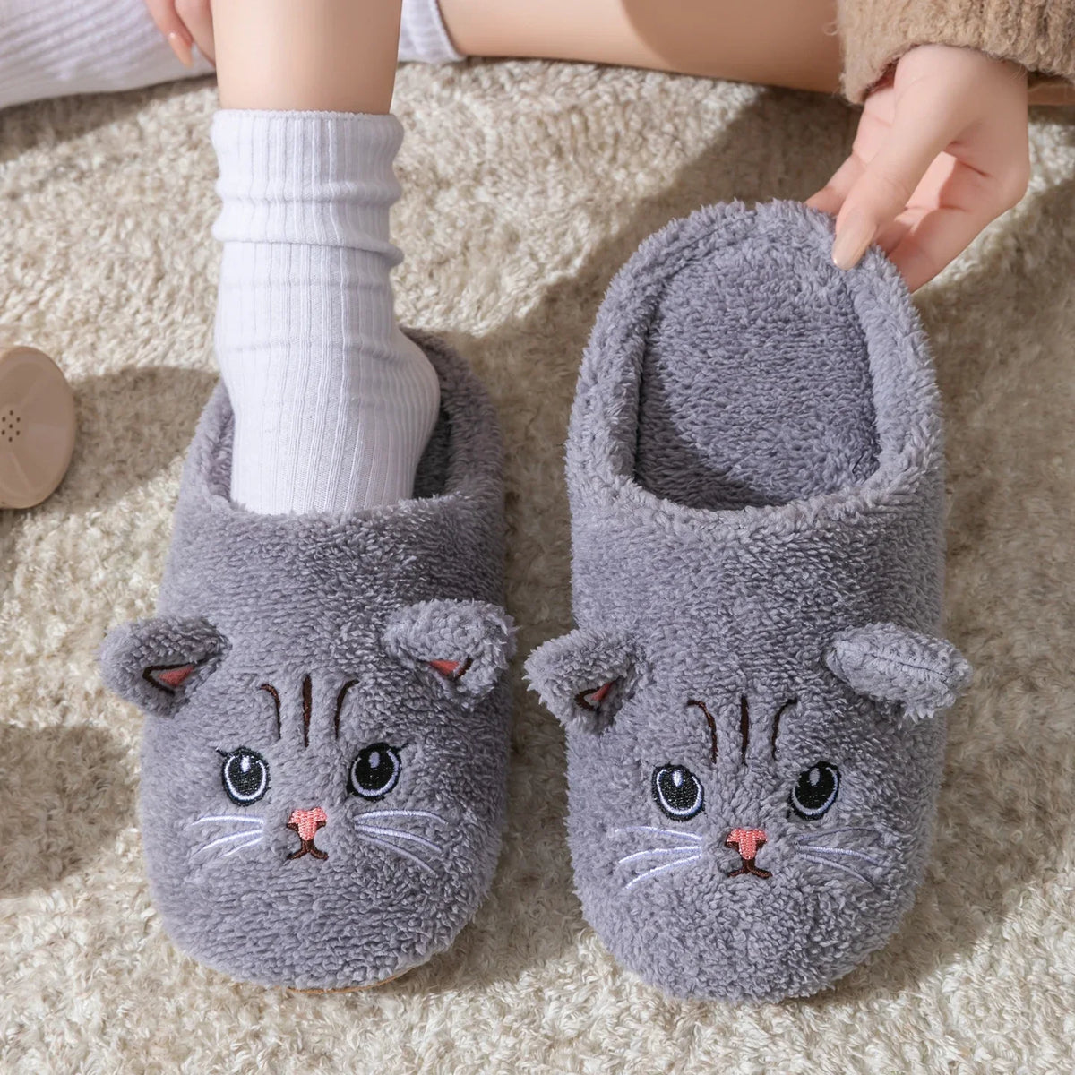 Plush Cat Slippers for Women and Men, Warm Fleece House Shoes