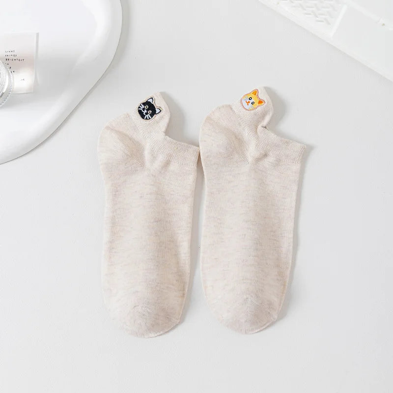 Embroidered Cat Ankle Socks for Women, Cute Mismatched AB Design