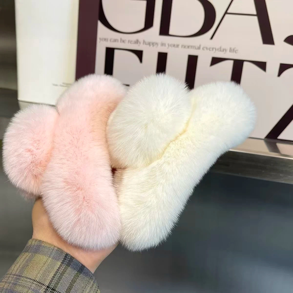 Large Plush Hair Claw Clip, Fuzzy Winter Hair Clip for Women
