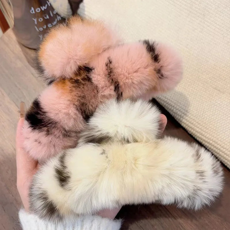 Large Plush Hair Claw Clip, Fuzzy Winter Hair Clip for Women
