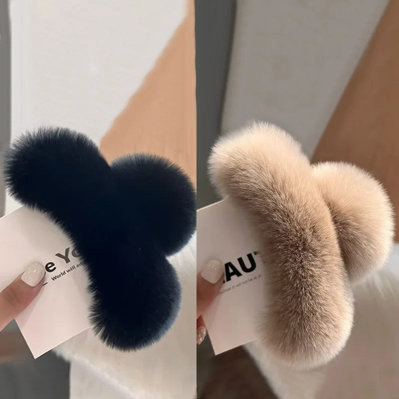 Large Plush Hair Claw Clip, Fuzzy Winter Hair Clip for Women
