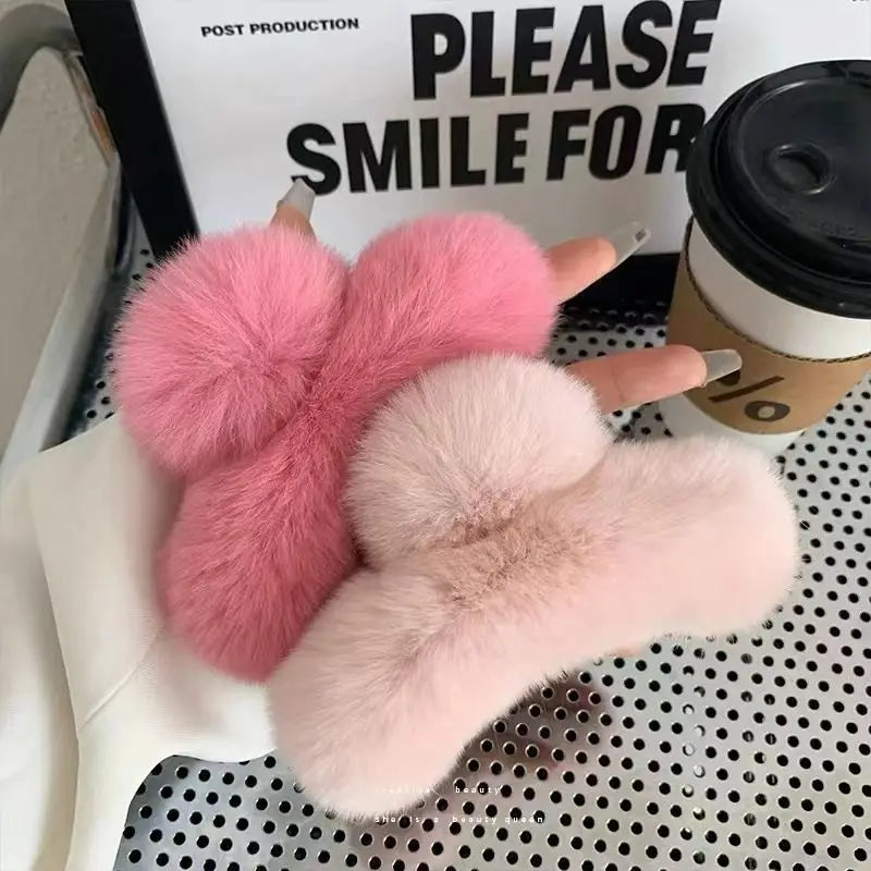 Large Plush Hair Claw Clip, Fuzzy Winter Hair Clip for Women