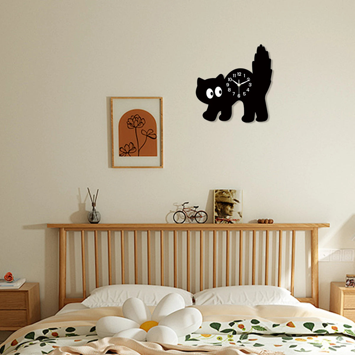 Scaredy Cat Wall Clock, Funny Black Cat Silhouette for Kitchens