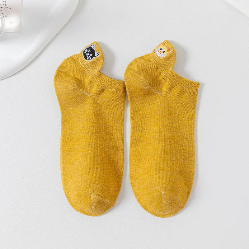 Embroidered Cat Ankle Socks for Women, Cute Mismatched AB Design
