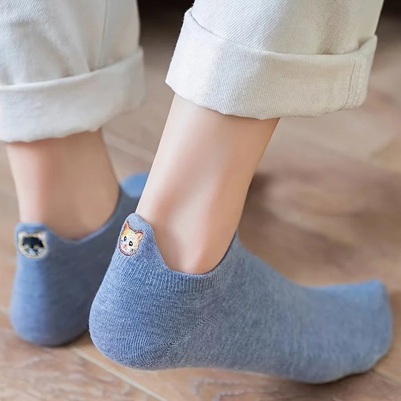 Embroidered Cat Ankle Socks for Women, Cute Mismatched AB Design