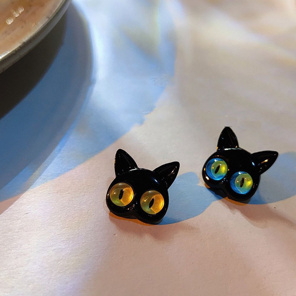 Black Cat Stud Earrings - Cat earrings