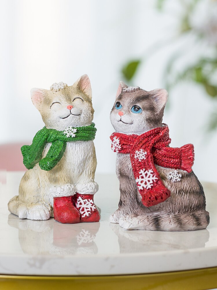 Christmas Cat Statue