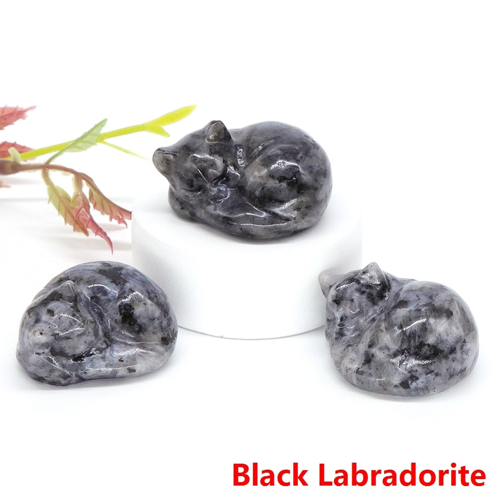 Crystal Cat Figurine - Black Labradorite / 1pc