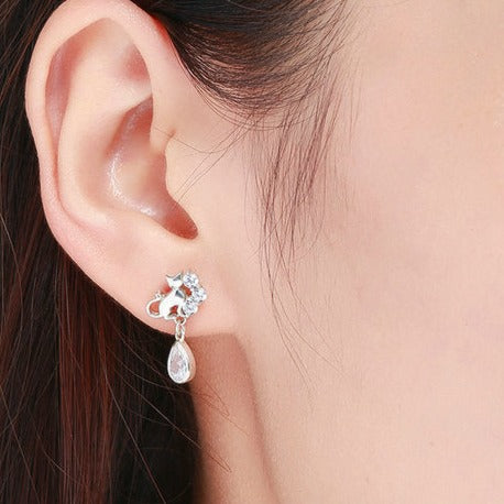 Elegant Cat Diamond Earrings - Cat earrings