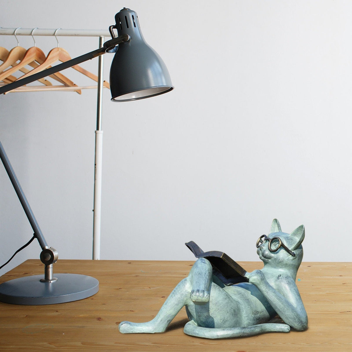 Funny Cat Statue