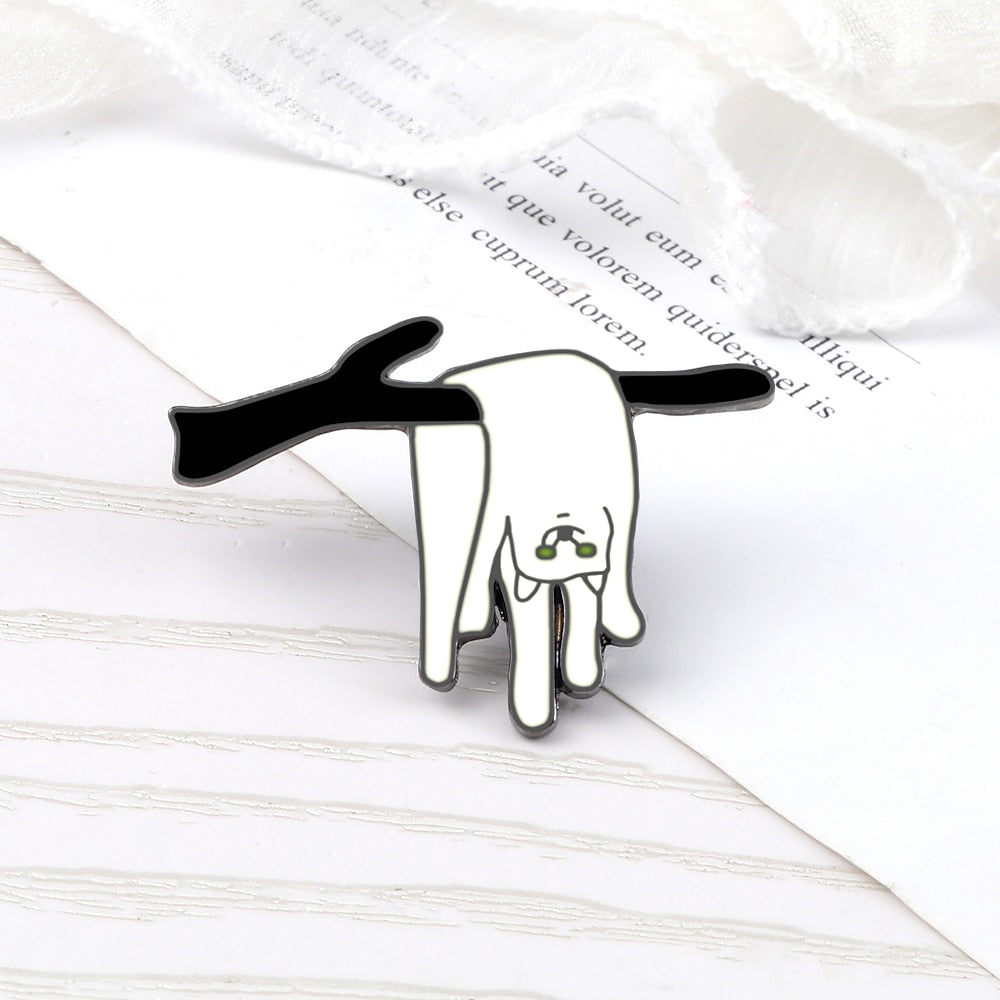 Lying Cat Enamel pin - Branch