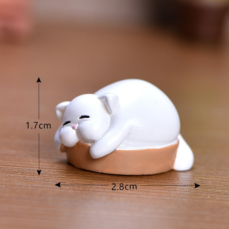 White Cat Figurine - Asleep